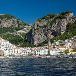 Vista dal mare di Amalfi Moving and Travlel